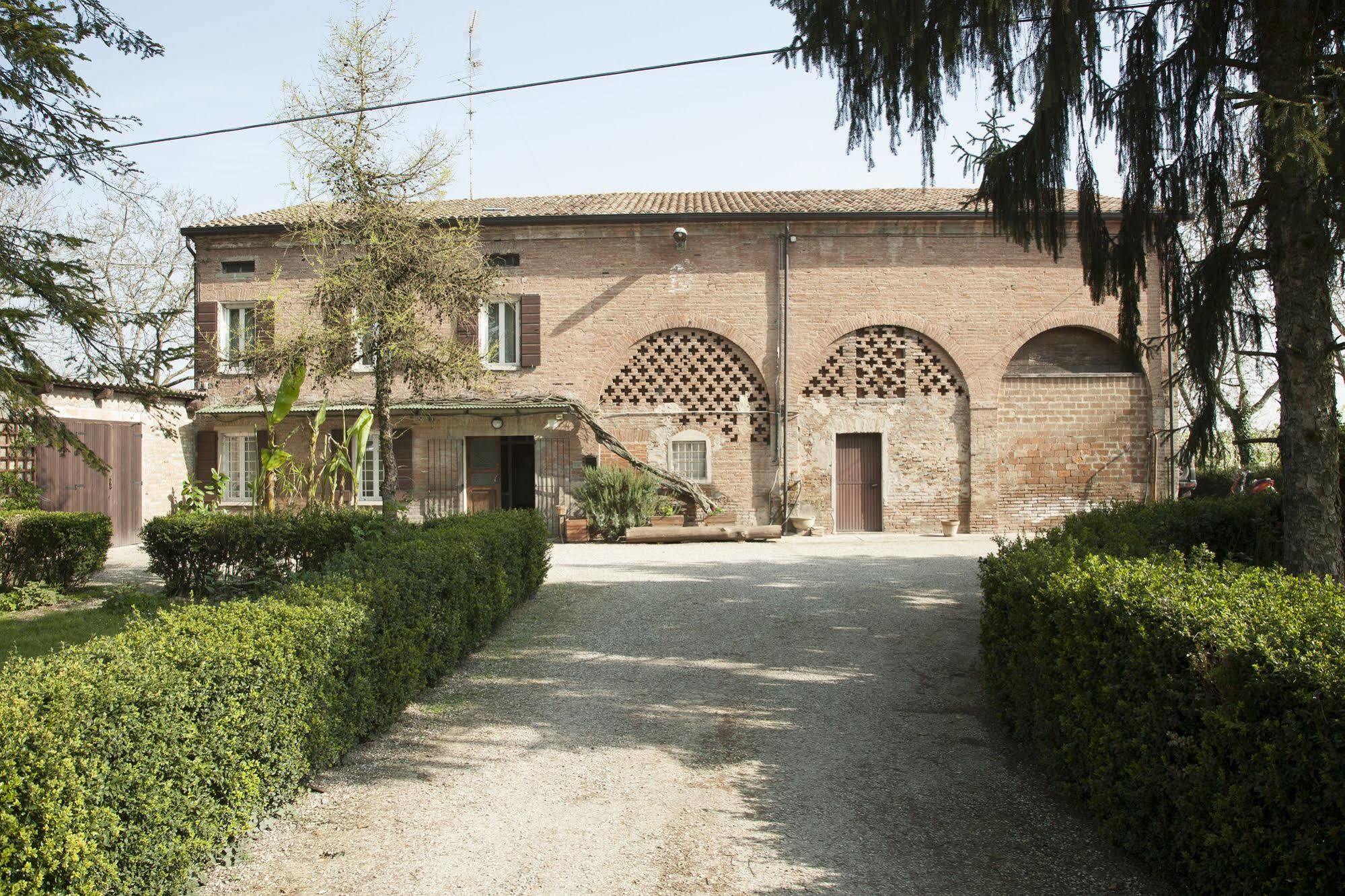 Vila Agriturismo Dosso Al Porto Rolo Exteriér fotografie